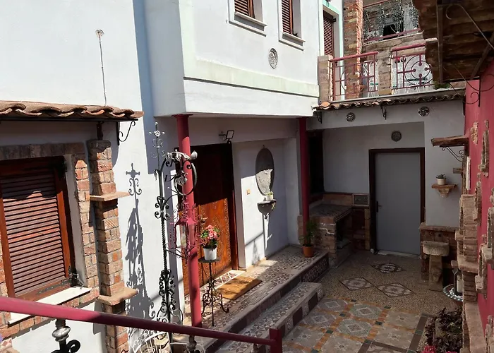 Elia Old Town
